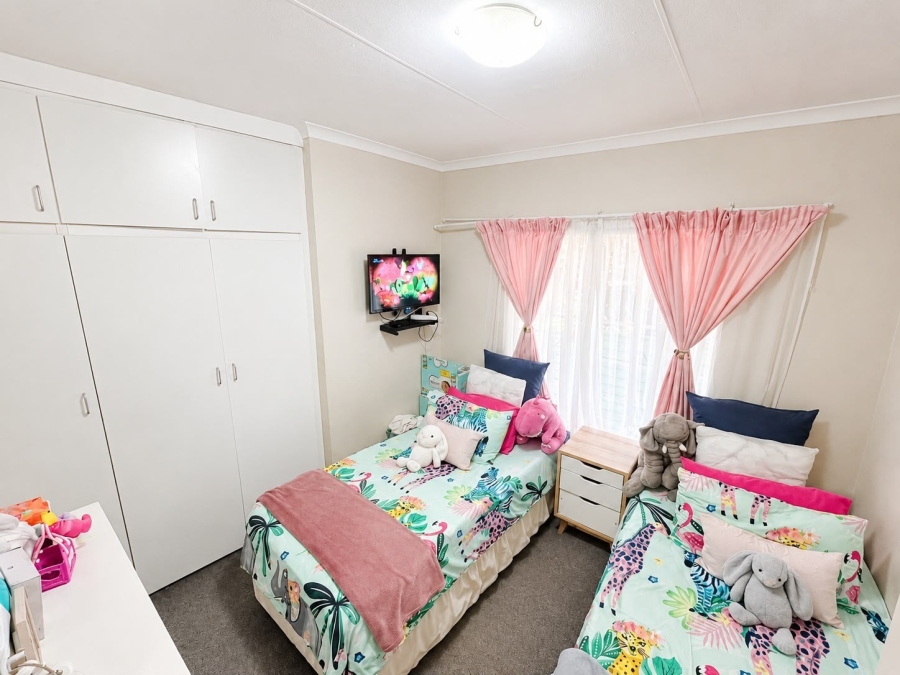 3 Bedroom Property for Sale in Geelhoutpark North West